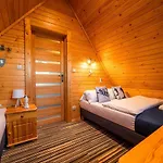 Widokowe Wooden Luxury With Private Jacuzzi Chalet